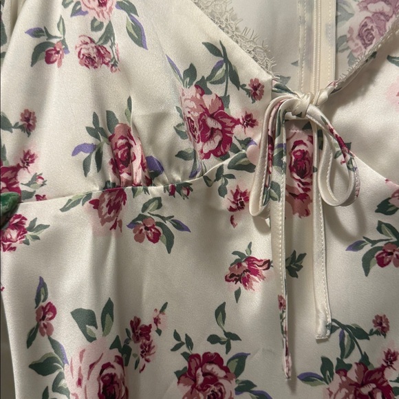 NWOT Forever 21 silky dress - Picture 3 of 4